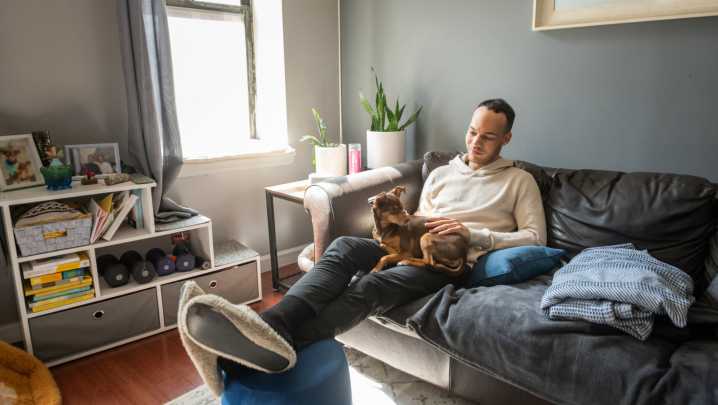 13 Renter-Friendly Ways To Prevent Mold In Your Apartment