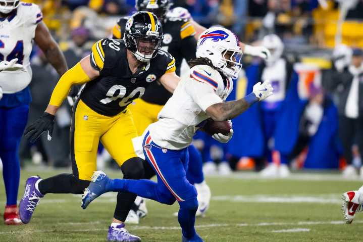 James Cook reveals what he texted reserve OL ahead of the Bills’ record