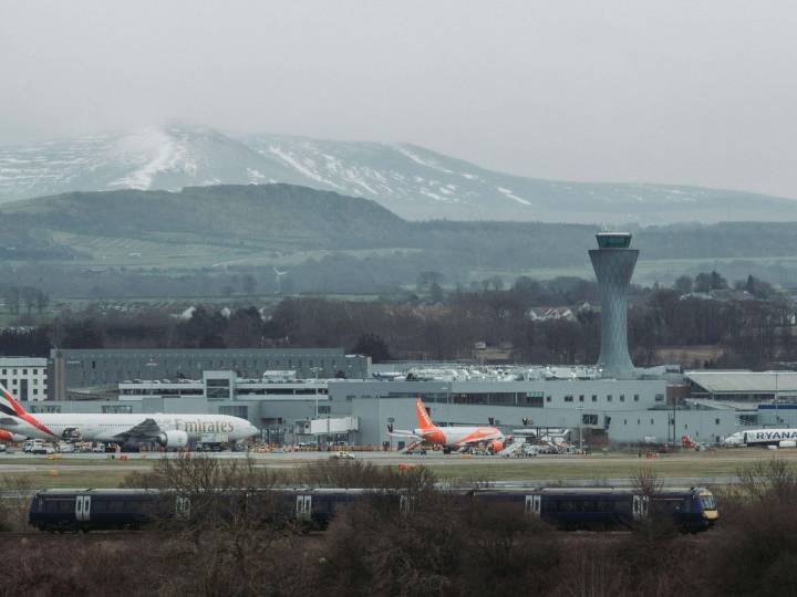 Flights resume after IT issue hits air traffic control at Edinburgh Airport