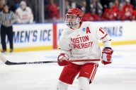 Boston University men’s hockey close out Matthews Arena with clutch victory