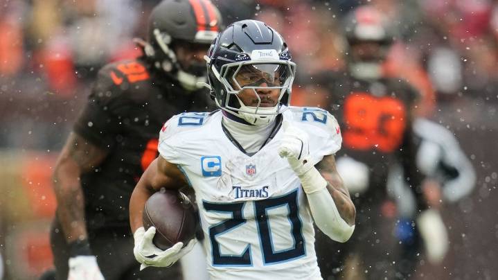Tony Pollard runs for 161 yards and 2 TDs as Titans outlast Shedeur Sanders and Browns 31