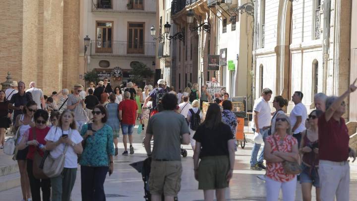 L’arribada de turistes a la C. Valenciana cau un 1 % en octubre