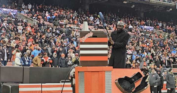 Browns LB Jeremiah Owusu-Koramoah returns as Dawg Pound Captain for game against Titans