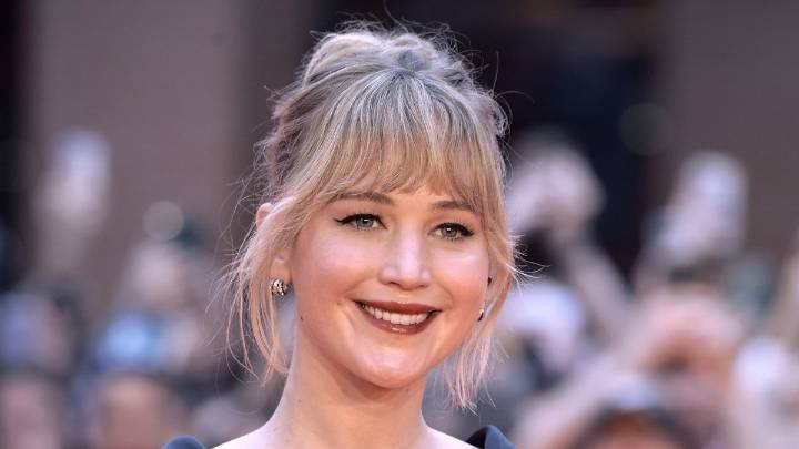 Jennifer Lawrence makes surprise comeback to star