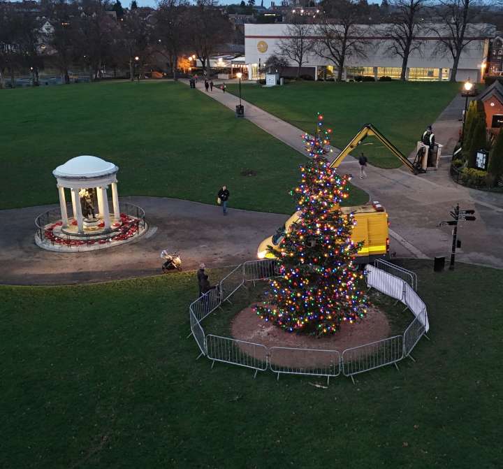 Shrewsbury's fallen Christmas tree is back in place - 24 hours after being felled by Storm Bram