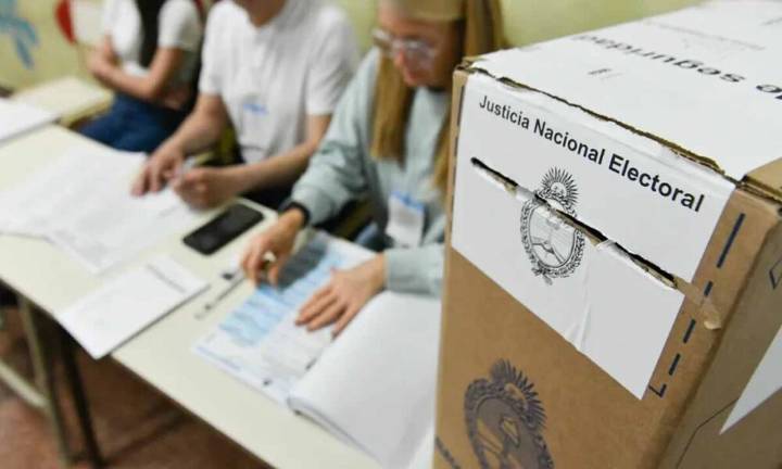 El Gobierno analiza insistir con la reforma electoral en el Congreso el año próximo