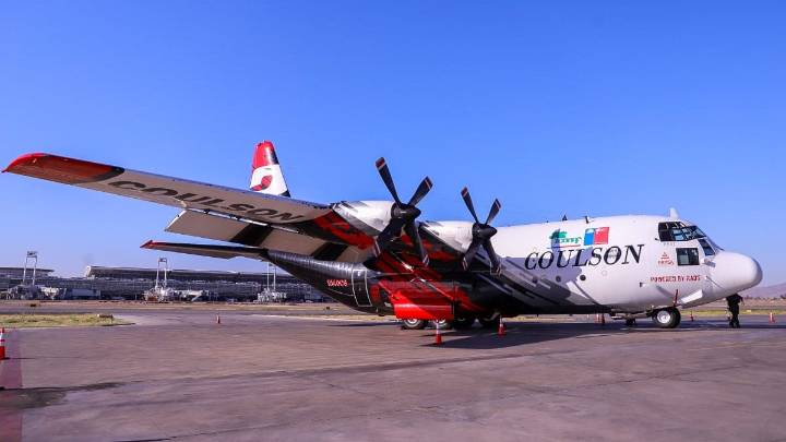 Presentan avión C-130 “Hércules” para combatir incendios forestales: Puede transportar 15 mil litros de agua