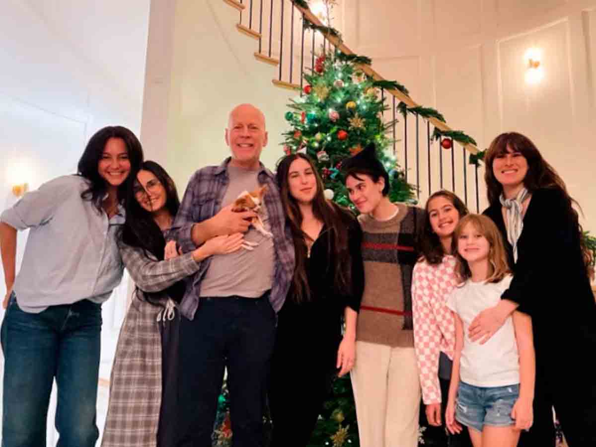 Familia de Bruce Willis se prepara para una Navidad que podría ser la última