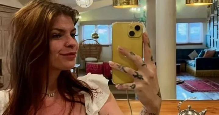 Prison officer had 'extremely graphic' phone sex with gangster for up to an hour 