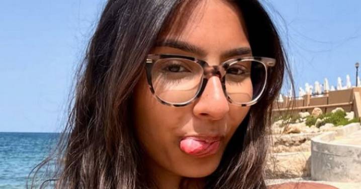 Coronation Street's Asha Alahan star declares 'so much love' after ditching UK with co