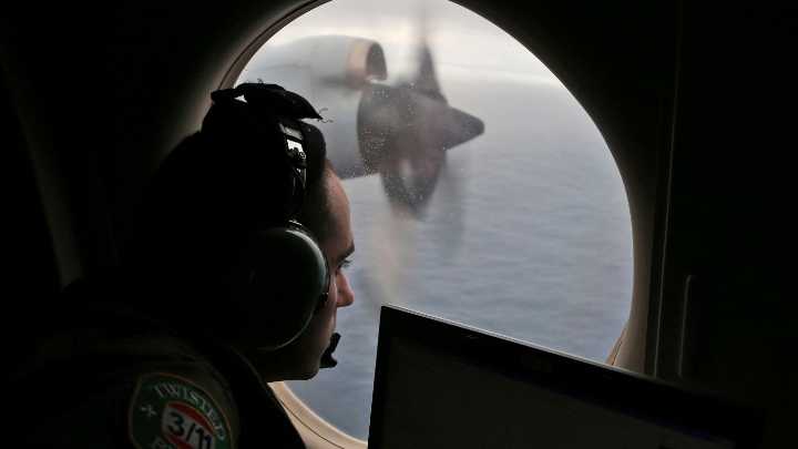 Deep-sea search for Malaysia Airlines Flight 370 to resume Dec. 30 : NPR