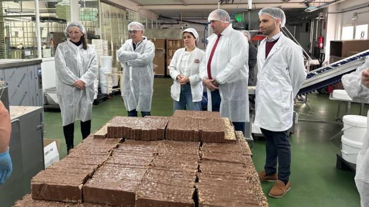Destacan esta empresa emblemática de Albacete como referente en el sector de los dulces navideños