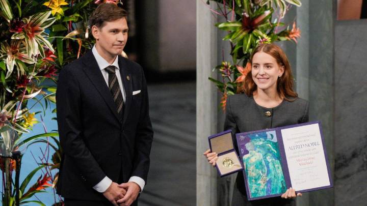 María Corina Machado llega a Oslo horas después de otorgarle el Nobel de la Paz