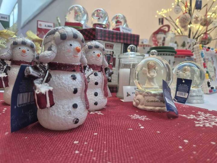 Villanueva de la Cañada inaugura su Mercado Navideño, epicentro festivo y solidario del municipio