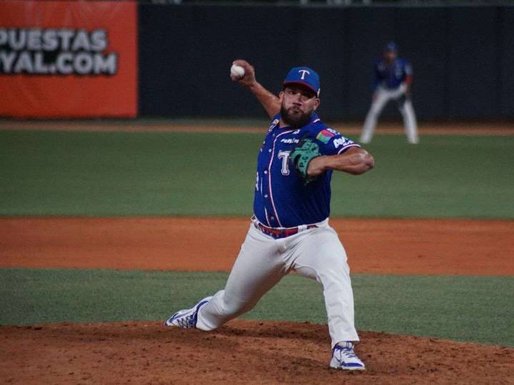 Tiburones lo hizo todo ante Caribes en el segundo acto