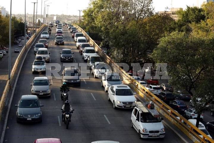 Amplía CDMX subsidio de tenencia a autos de hasta $638 mil