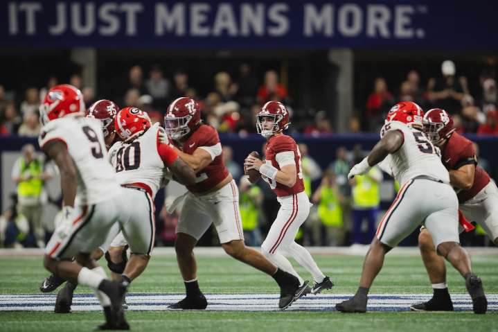 College football rankings: Where Alabama, Notre Dame, Miami rank in AP top 25