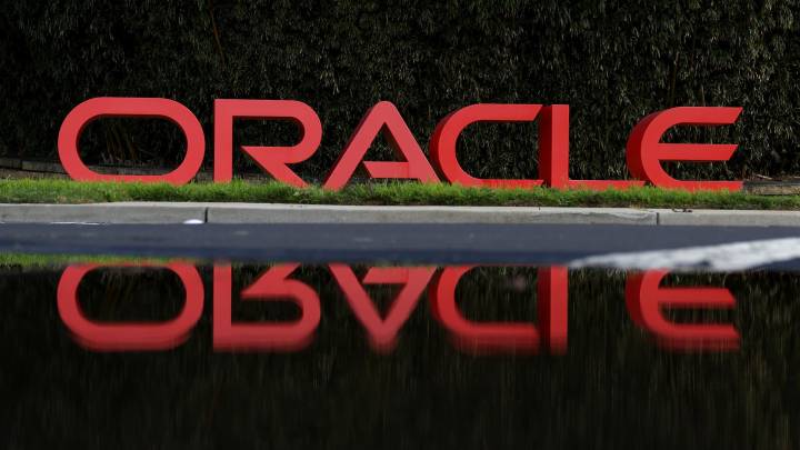 Wall Street is disappointed and confused by Oracle's report. Where they see the stock going