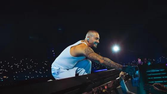 La emotiva sorpresa que conmovió a J Balvin en su concierto en Medellín