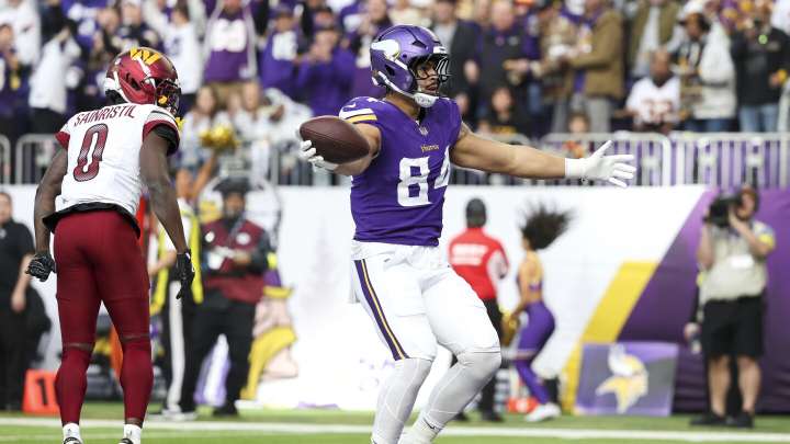 Vikings lead Commanders 14