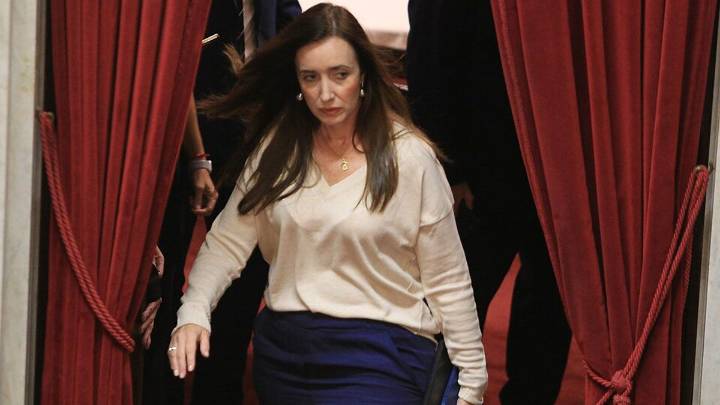 Villarruel encabezó un acto por la pandemia: críticas al kirchnerismo y a la ley…