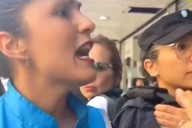 "¡Fílmeme, señora!". Milei recibió en Casa Rosada a la policía de la Ciudad que se mostró orgullosa de su trabajo