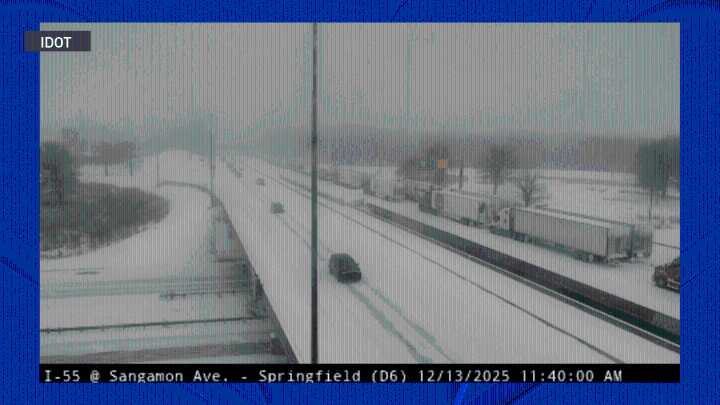 Interstate 55 closed near Springfield due to pileup