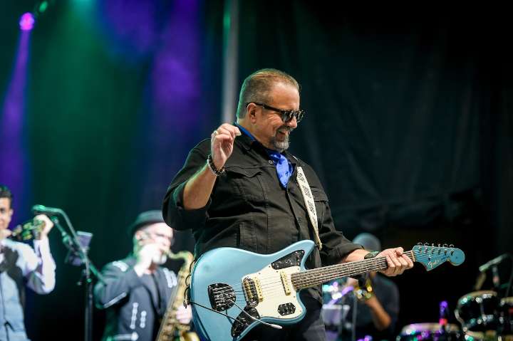 Grammy-winning singer dead at 60: ‘Savor every moment’