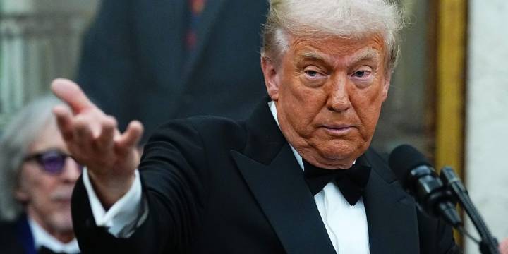 ‘Tragedy in the making’: Top healthcare exec on why insurance will spike to subsidize a tax cut to millionaires and billionaires