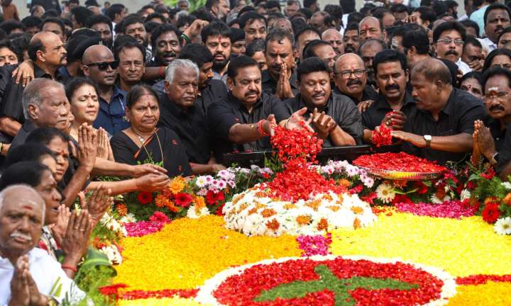 Subdued former CM J Jayalalithaa anniv exposes AIADMK’s internal troubles
