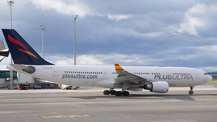 Detienen al presidente de aerolínea española Plus Ultra en una investigación por presunto blanqueo: la compañía opera rutas entre Colombia y Madrid