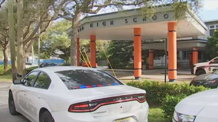 5 students hospitalized after taking ‘gummies’ at Stranahan High School