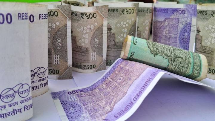 Rupee falls 20 paise to 90.07 against US dollar in early trade