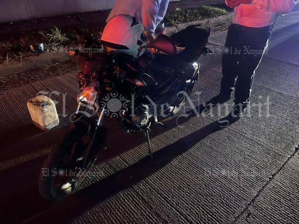 Motociclista resulta herido tras impactarse contra camión de la ruta Mololoa