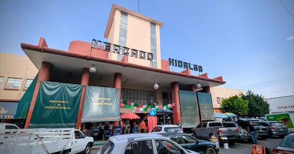 Persiste la práctica de verter aceite en coladeras de mercados: Mendieta