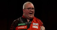 Stephen Bunting survives major World Championship upset despite staggering average