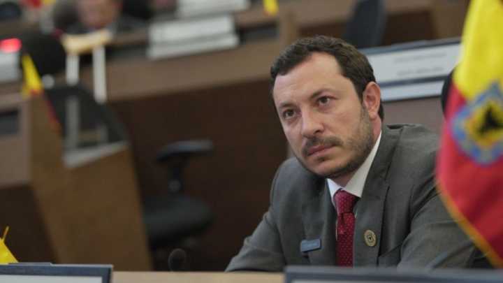 Juan Baena presentó su renuncia irrevocable al Concejo de Bogotá para lanzarse al Senado por el Nuevo Liberalismo: esto dice la carta completa