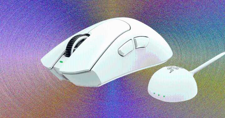 Razer’s DeathAdder V4 Pro Gaming Mouse Gets Nearly Everything Right