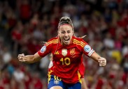 Athenea del Castillo: el gran palmarés de la reina del fútbol cántabro
