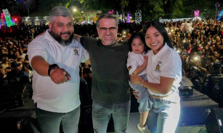 Gobernador Lacava y alcalde Bilbao encabezaron multitudinario encendido de la Navidad en Carlos Arvelo