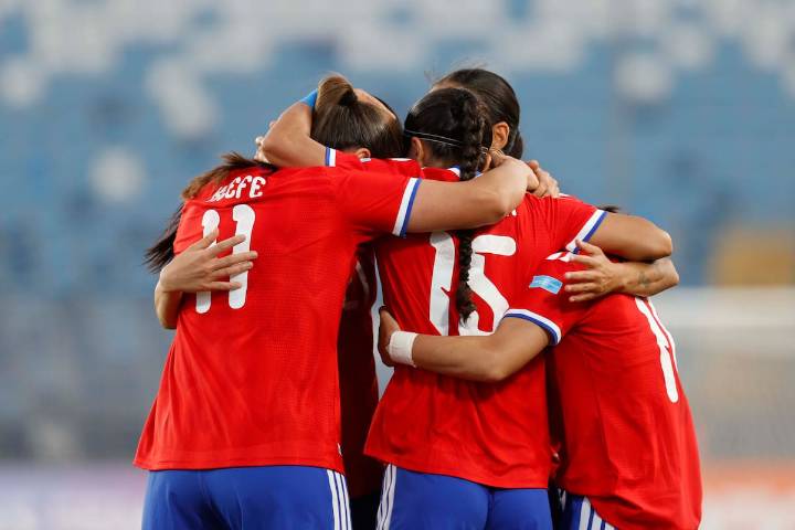 VIDEO. Chile vence a Paraguay por la Liga de Naciones Femenina y se mete en zona de repechaje al Mundial 2027