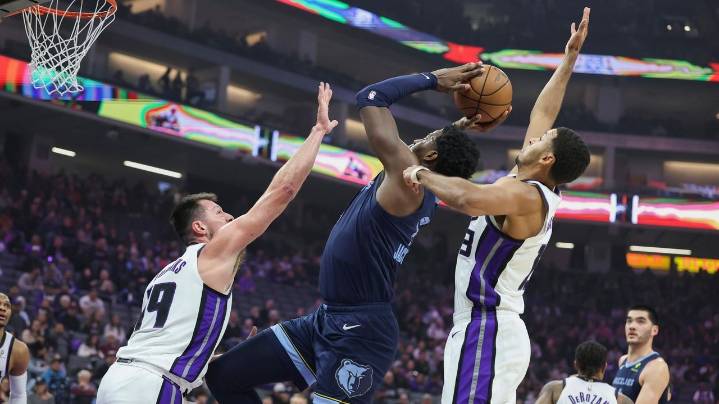 Zach Edey has career-high 32 points to lead Grizzlies past Kings 115