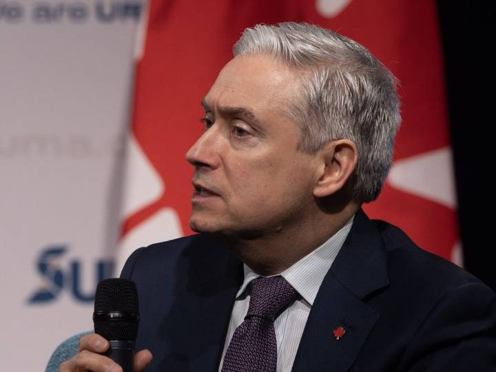 Union says CRA's call centre fixes a good first step, but proof of success will be in tax season