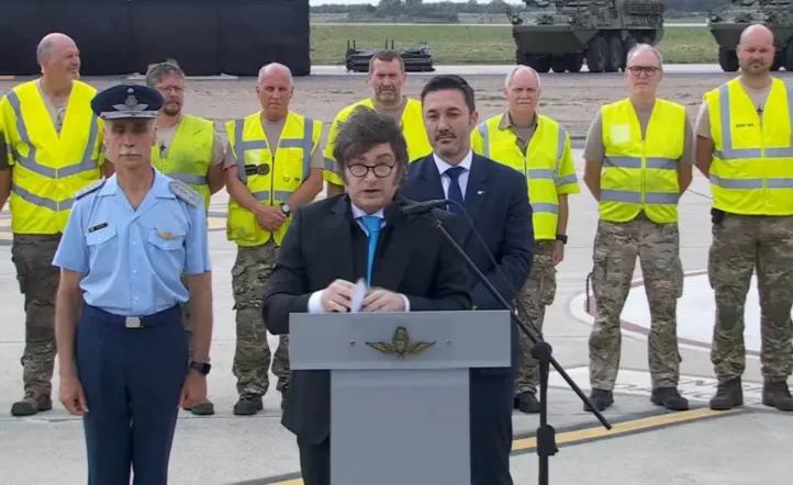 Milei presentó los F-16 en Córdoba, respaldó a Presti en Defensa y criticó al kirchnerismo