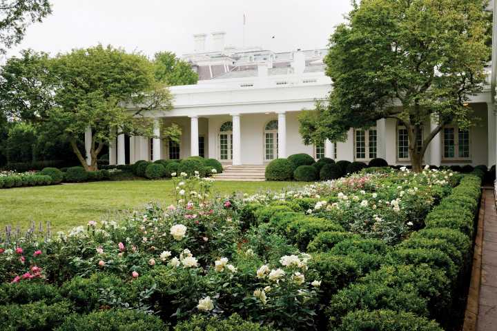 Se espera que la Casa Blanca presente los planes para el nuevo salón de baile a la comisión de planificación este mes