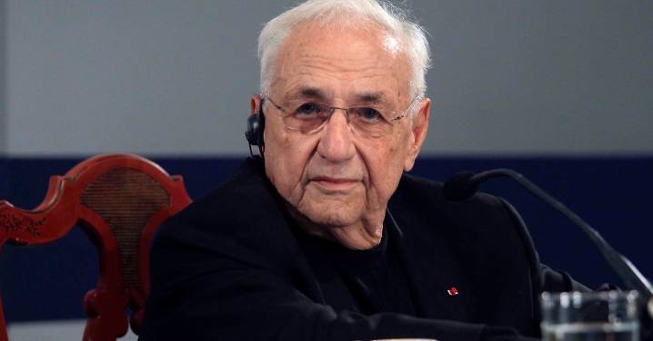 Cuando Frank Gehry estuvo menos de 24 horas en Málaga: le pidieron ideas para el dique de Levante