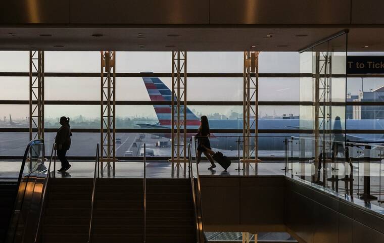 U.S. plans to scrutinize foreign tourists’ social media history