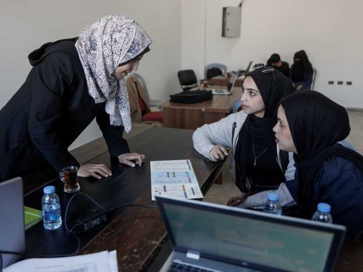 Photos: Gaza university resumes in