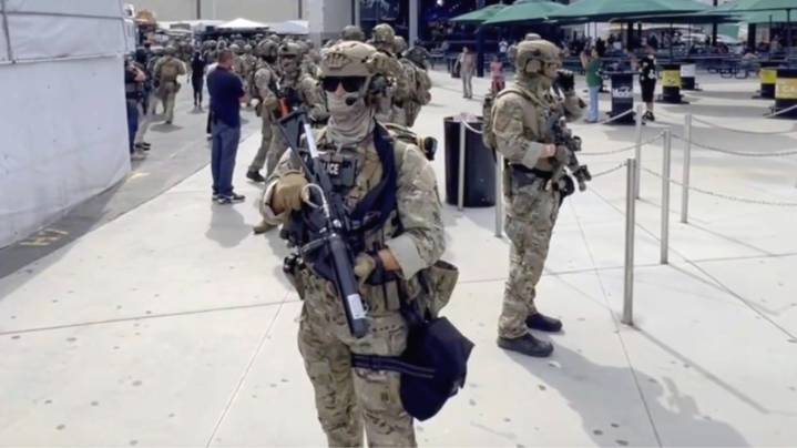 Los Angeles County supervisors vote to ban face coverings for law enforcement