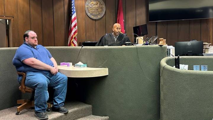 Man who opened fire outside his former Jewish school in Memphis avoids prison with guilty plea